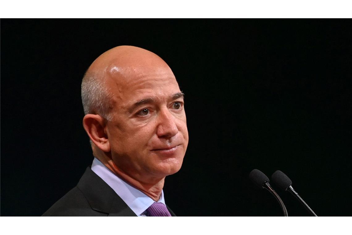 Jeff Bezos war bereits im Weltall. Nun hat er eine neue Rakete, die dorthin fliegen kann. (Archivbild)