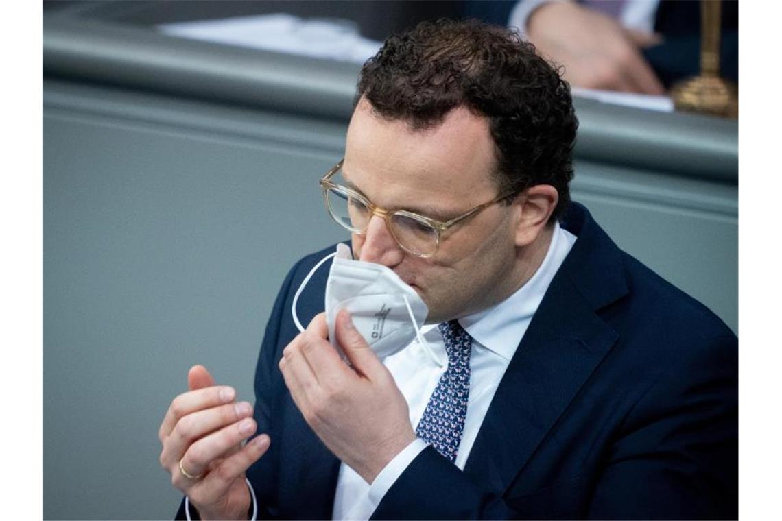 Spahn mahnt zu „Umsicht beim Öffnen“ und sagt mehr Tests zu Jens Spahn (CDU), Bundesminister für Gesundheit, bei der 215. Sitzung des Bundestags. Foto: Kay Nietfeld/dpa