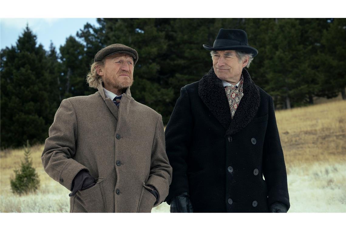 Jerome Flynn (l) als Banner Creighton und Timothy Dalton als Donald Whitfield bedrohen in "1923" die Existenz der Dutton-Familie.