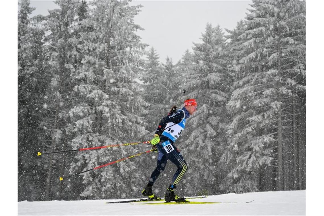 Das bringt der Wintersport am Sonntag Johannes Kühn geht beim Weltcup in Oberhof als Vierter in die Verfolgung. Foto: Hendrik Schmidt/dpa-Zentralbild/dpa