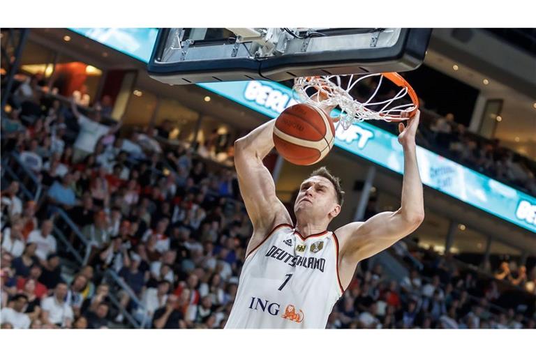 Johannes Voigtmann beim Dunking.