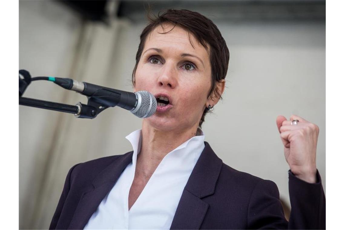 Ermittlungen wegen Drohbriefs gegen FDP-Politikerin Skudelny Judith Skudelny, Generalsekretärin der FDP Baden-Württemberg, hält eine Rede. Foto: Christoph Schmidt/dpa/Archivbild