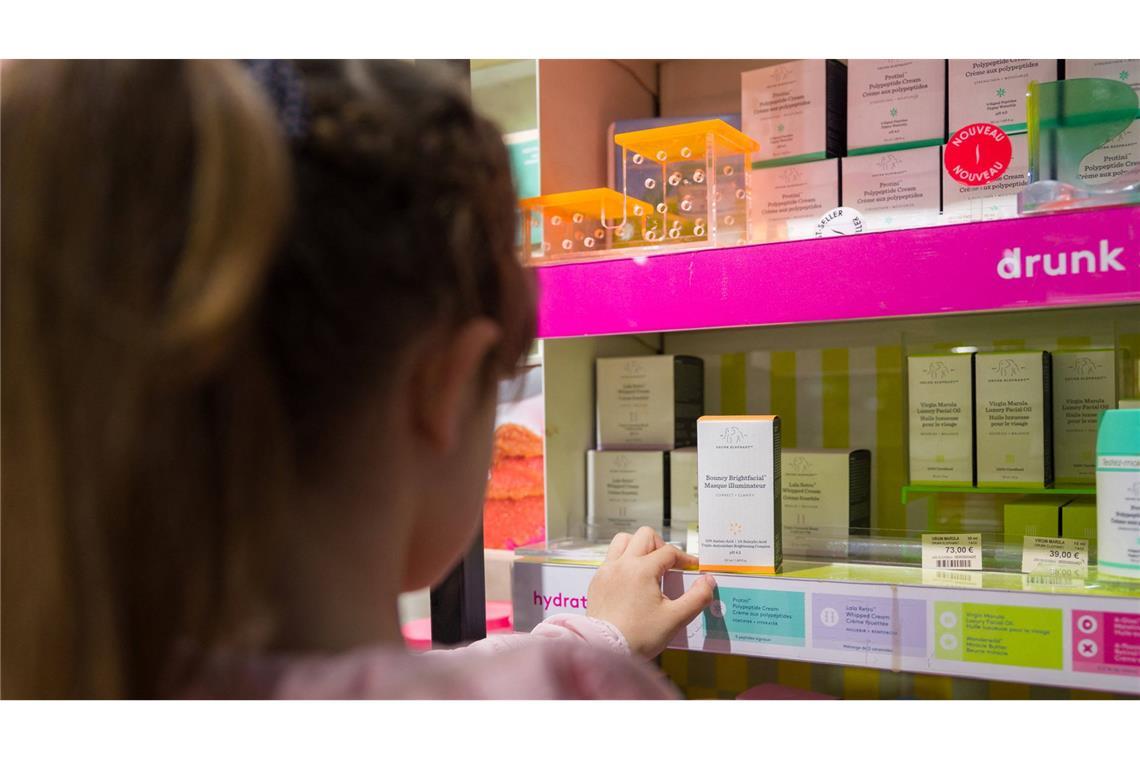 Junge Mädchen investieren ihr Taschengeld vermehrt in Beauty-Produkte von Sephora.