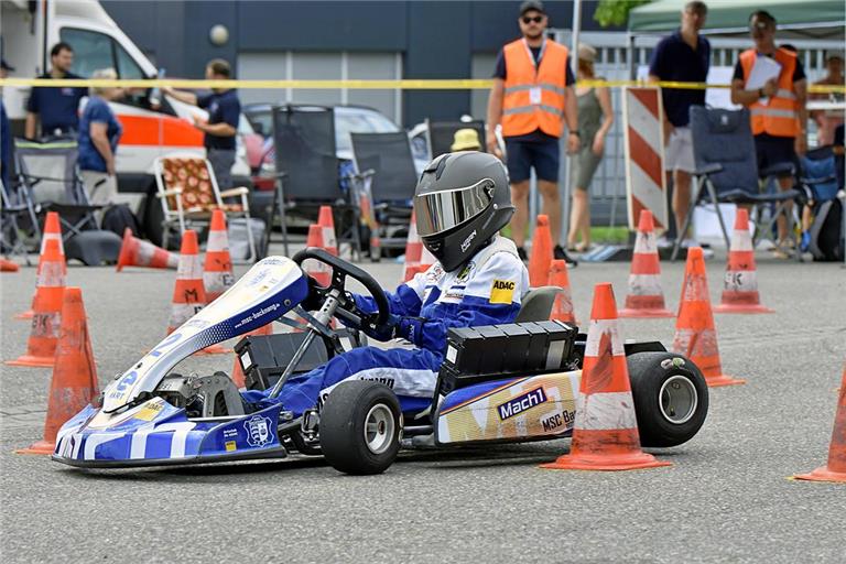 Kaan Cura ist nach dem Sieg beim Heimrennen württembergischer Meister. Foto: Tobias Sellmaier