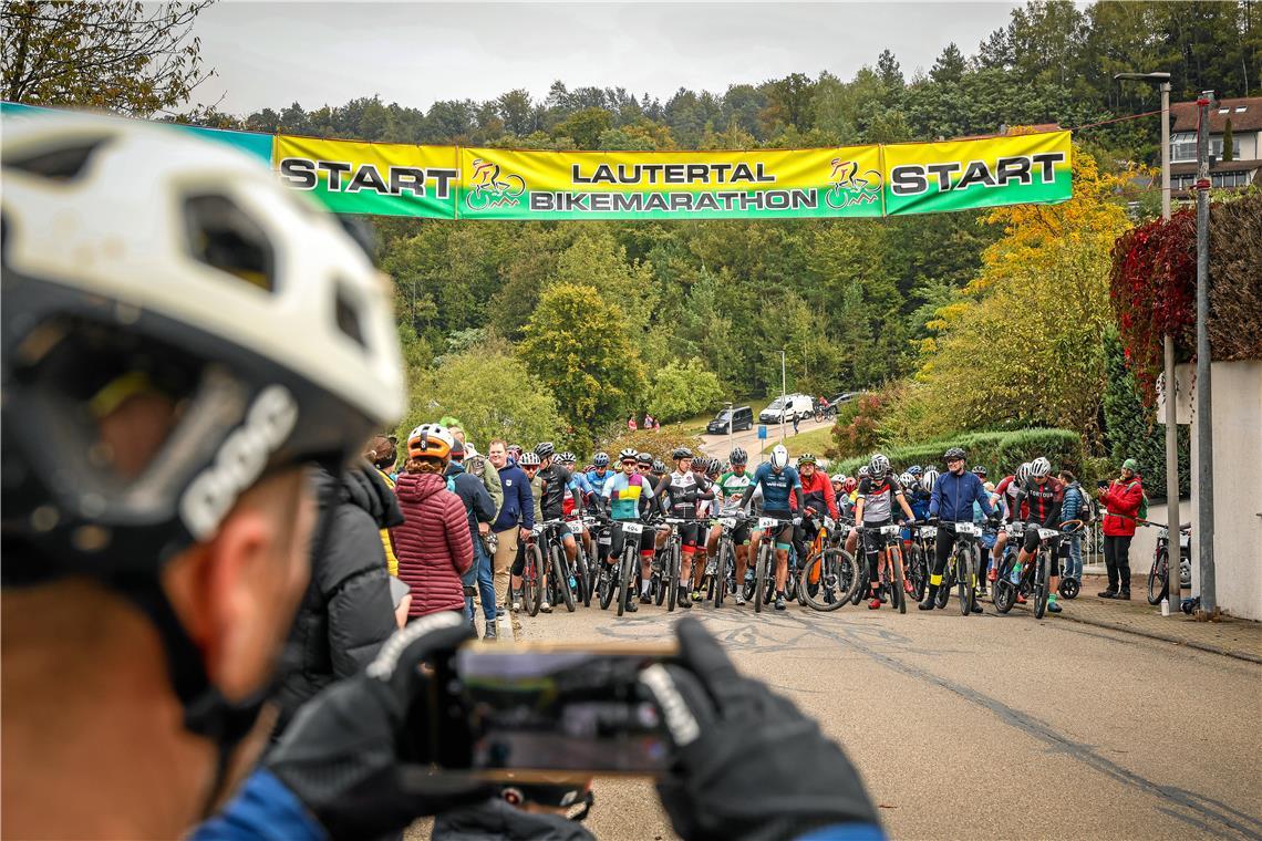 Kamera läuft, der Start wird gefilmt.