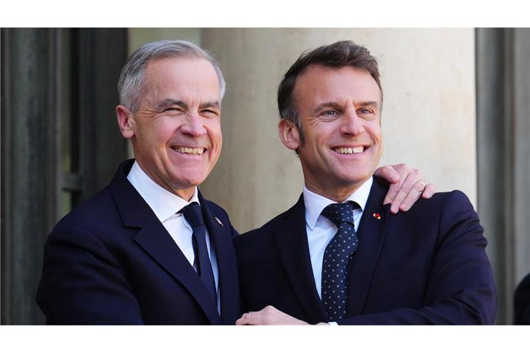 Kanadas neuer Premier Carney traft den französischen Präsident Macron in Paris.