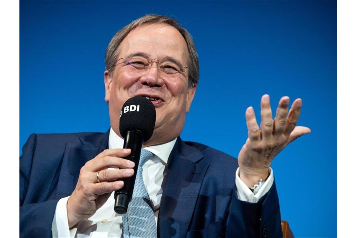 Forsa-Umfrage: Union vergrößert Vorsprung auf Grüne Kann mit den neuen Umfrawerten zufrieden sein: CDU-Chef Armin Laschet. Foto: Bernd von Jutrczenka/dpa