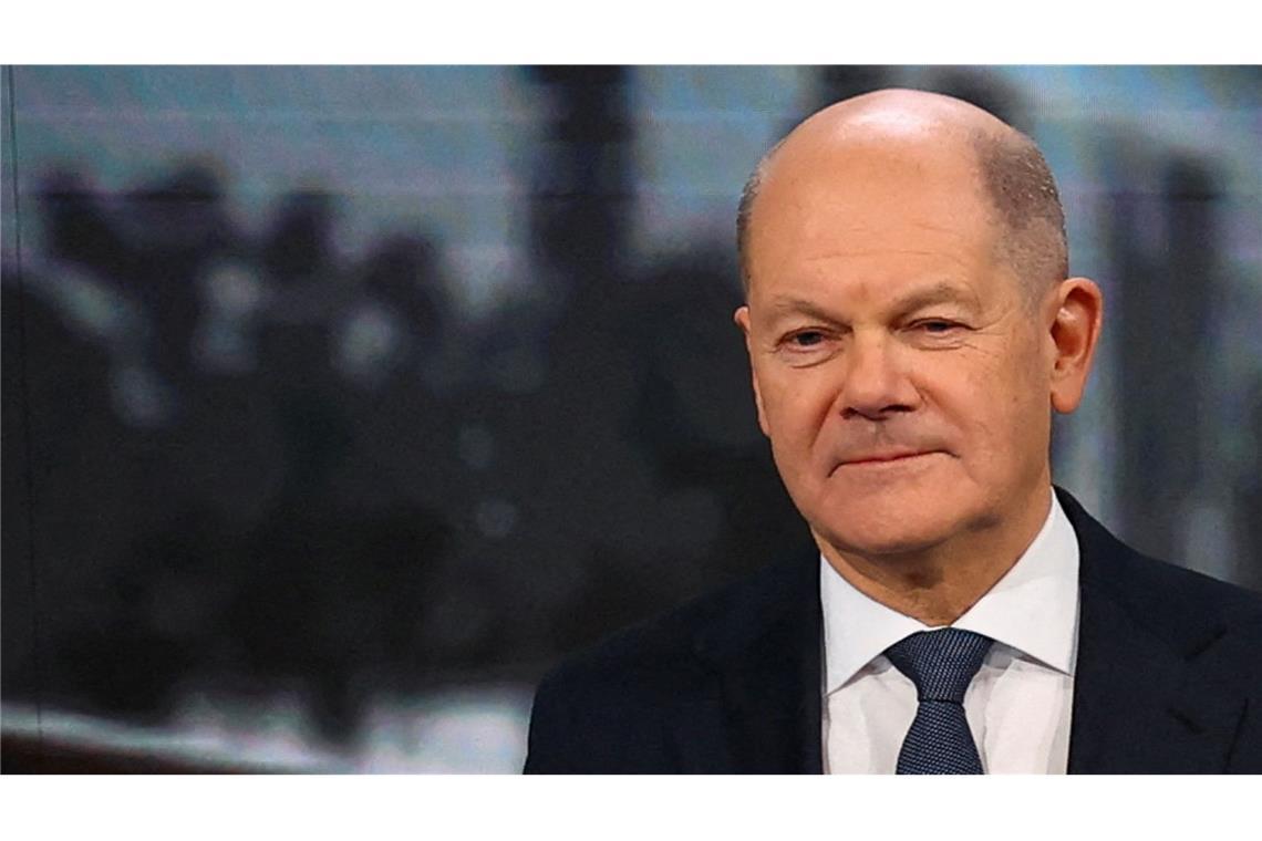 Kanzler Olaf Scholz (SPD)  führt seit dem 7. November 2024 eine rot-grüne Minderheitsregierung an.