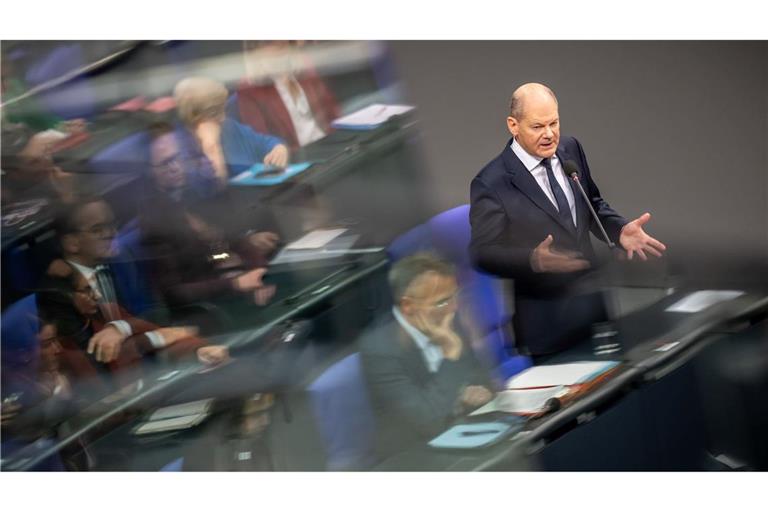 Kanzler Scholz wirbt im Bundestag für konstruktives Agieren bis zur Wahl.