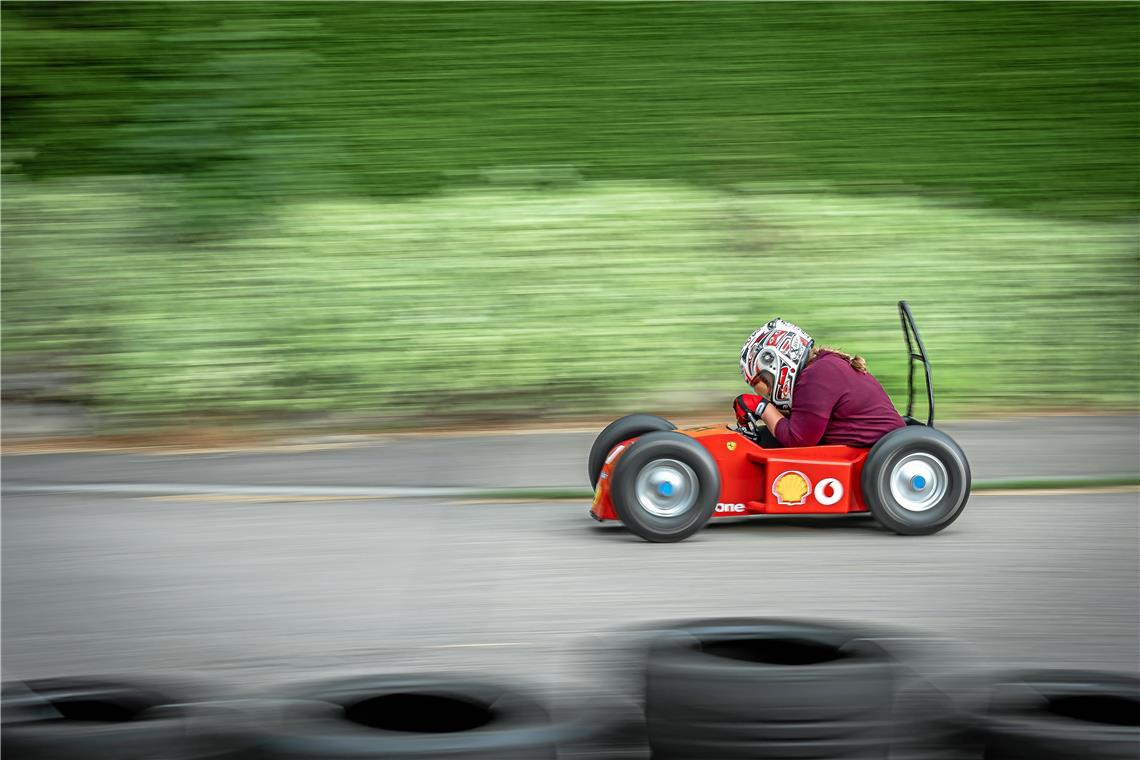 Kategorie "In Bewegung", Platz 2: „Klimaneutraler Ferrari“ Beim Seifenkutschenre...