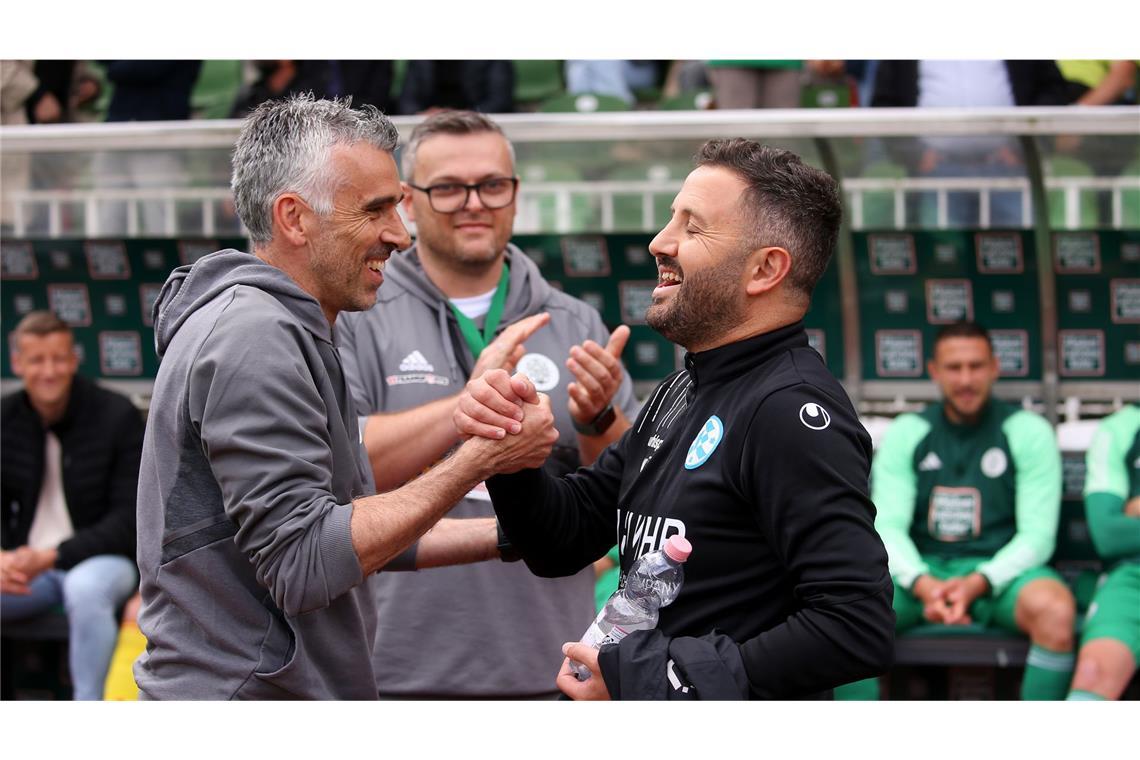 Kickers-Trainer Mustafa Ünal (rechts) und Danny Schwarz, Trainer des FC 08 Homburg