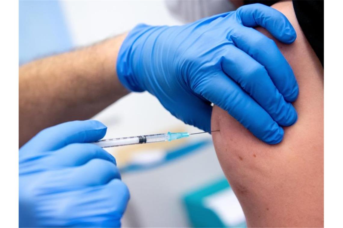 Morddrohungen gegen Arzt wegen Impfangebots für Kinder Kinder ab 12 Jahren dürfen in Deutschland gegen das Coronavirus geimpft werden. Foto: Sven Hoppe/dpa/Archivbild