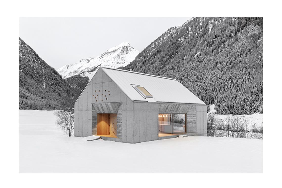 Klare Betonkante in der  Schneelandschaft in Vals, Südtirol, Italien von Architekt Andreas Gruber.