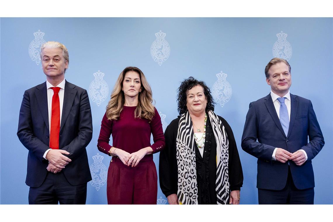 Koalitionäre in spe: Von links Geert Wilders (PVV), Dilan Yesilgoz von der rechtsliberalen VVD, Caroline van der Plas von der rechtspopulistischen Bauernpartei BBB und Pieter Omtzigt von der neuen rechtskonservativen NSC.