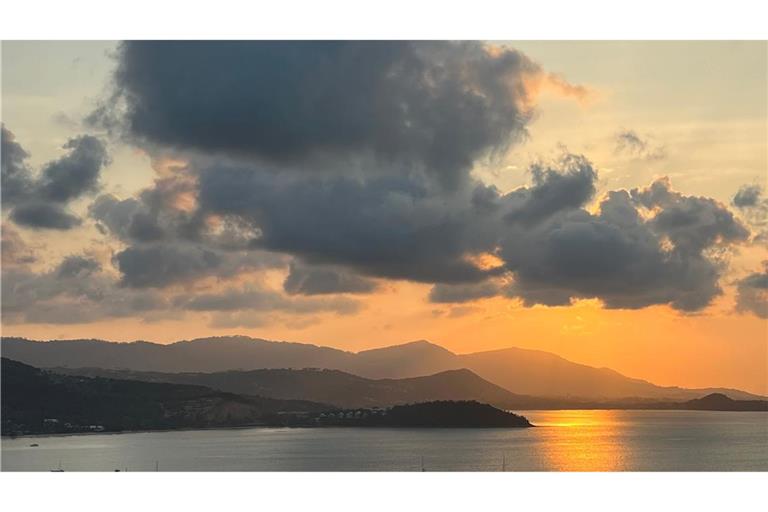 Koh Samui lockt mit herrlichen Buchten und spektakulären Sonnenuntergängen - hat aber wegen des Tourismus bereits jetzt viele Probleme. (Archivbild)