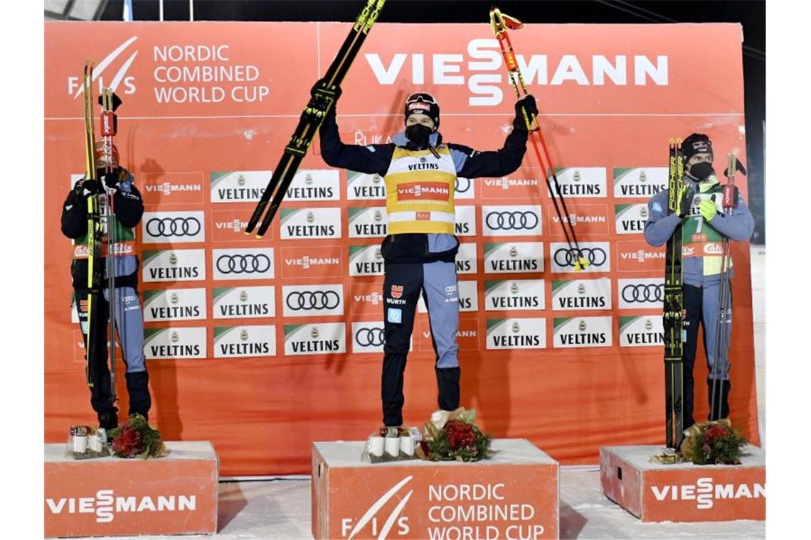 Dreifacherfolg der Kombinierer: Weber vor Frenzel und Geiger Kombinierer Terence Weber (M) siegte in Ruka vor Eric Frenzel (l) und Vinzenz Geiger. Foto: Heikki Saukkomaa/Lehtikuva/dpa