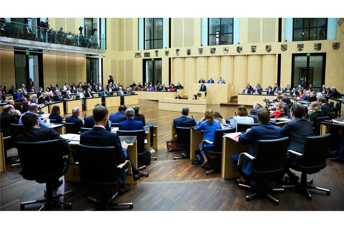Bundesrat dringt auf leichteren Abschuss von Wölfen Kommunale Altschulden, Abschuss von Wölfen, K.-o.-Tropfen - damit beschäftigt sich die Länderkammer.