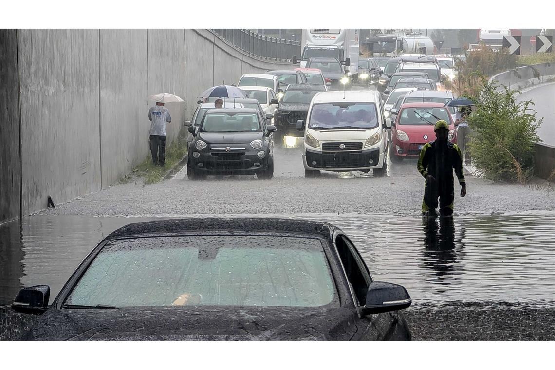 Land unter in der Lombardei nach heftigen Unwettern