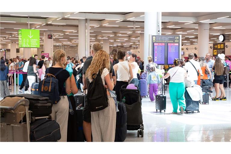 Lange Warteschlangen will man künftig auf dem Flughafen von Palma auf Mallorca verhindern. (Foto Archiv)