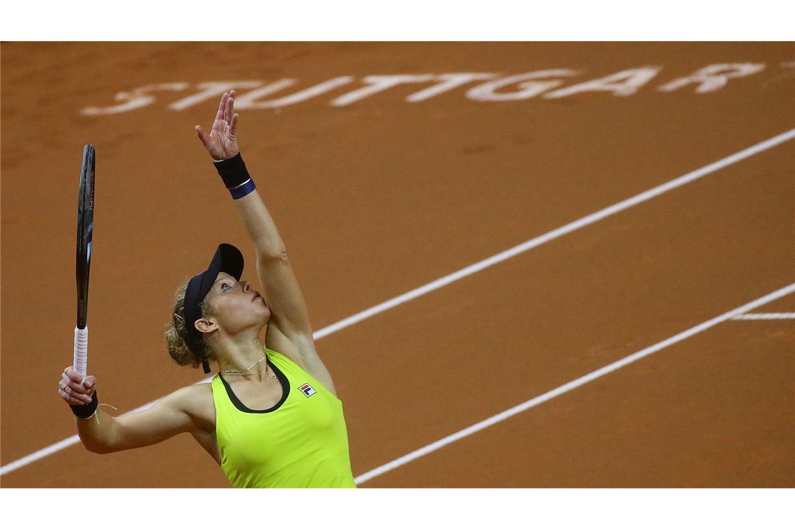 Laura Siegemund beim Aufschlag in Stuttgart. 2025 wird sich das traditionsreiche Turnier auf zehn statt auf neun Tage erstrecken.