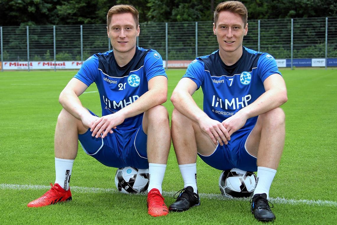 Leon (links) und Loris Maier blicken mit Freude auf das morgige Duell gegen ihren Ex-Klub TSG Backnang. Foto: Baumann