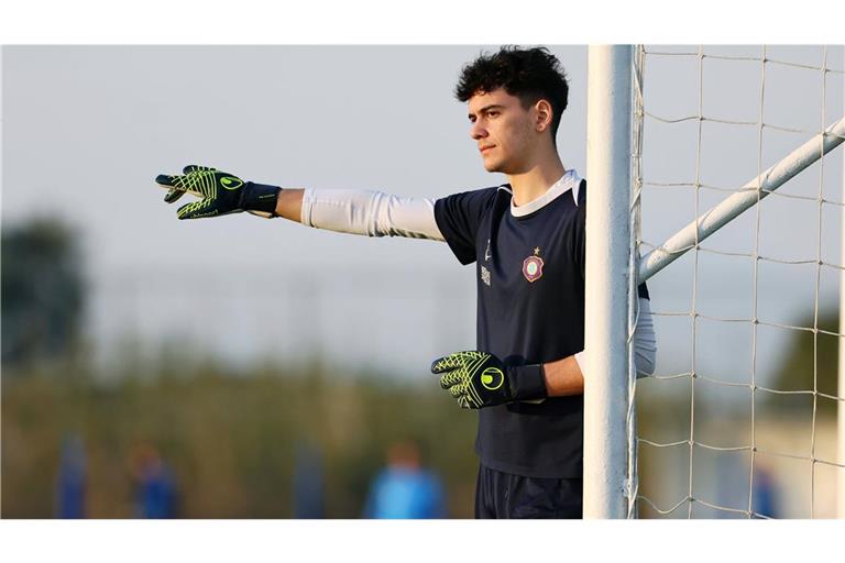 Louis Lord stand bisher im Tor beim FC Erzgebirge Aue, hier im Trainingslager Anfang Januar in der Türkei.