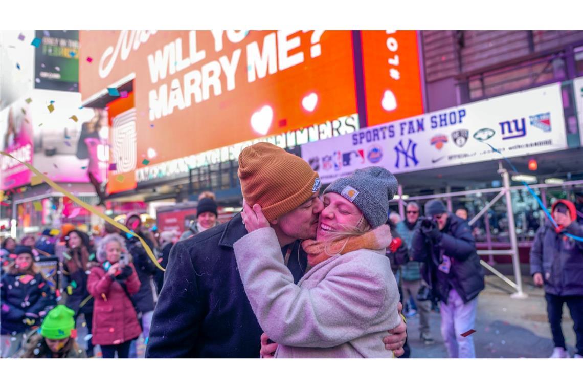 "Love in Times Square" Veranstaltung zum Valentinstag in New York.