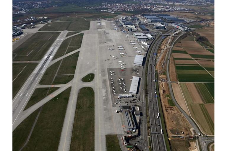 Luftbild vom Stuttgarter Flughafen. Foto: Uli Deck/dpa/Archivbild