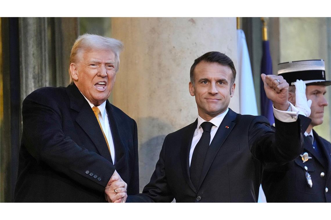 Macron mit US-Präsident  Trump  im Elysee-Palast. (Archivbild)