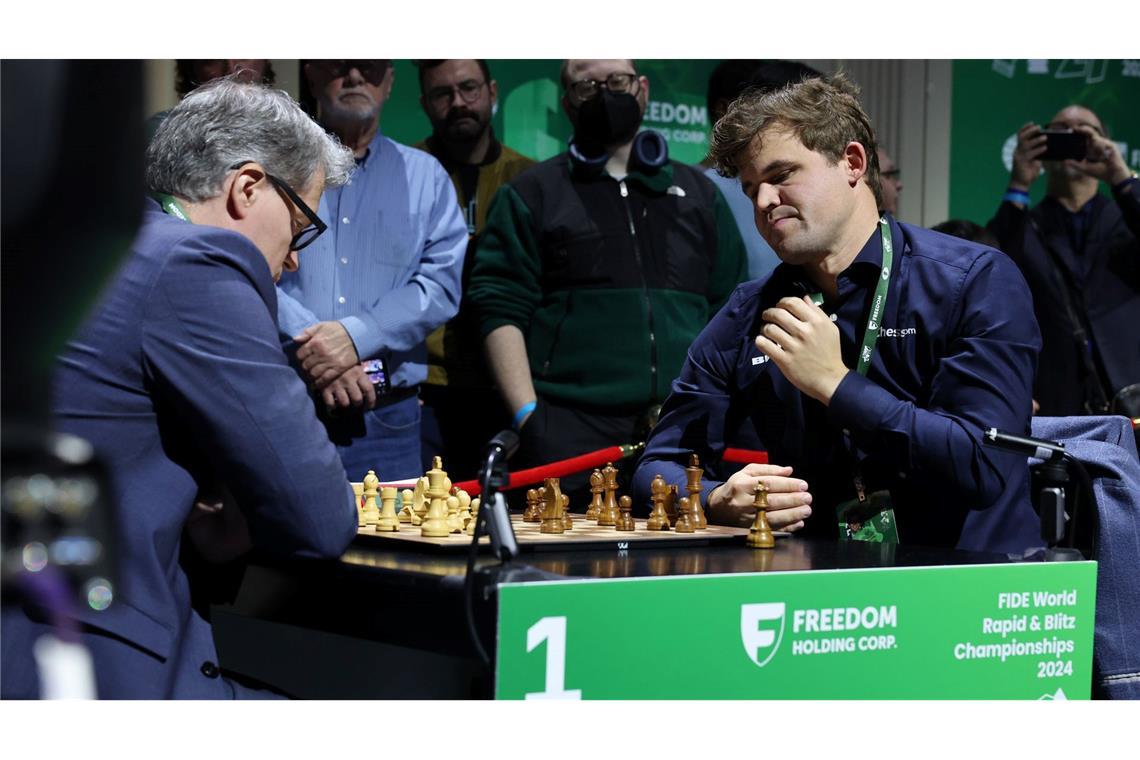 Magnus Carlsen trat zur Blitzschach-WM doch an, in Jeans.