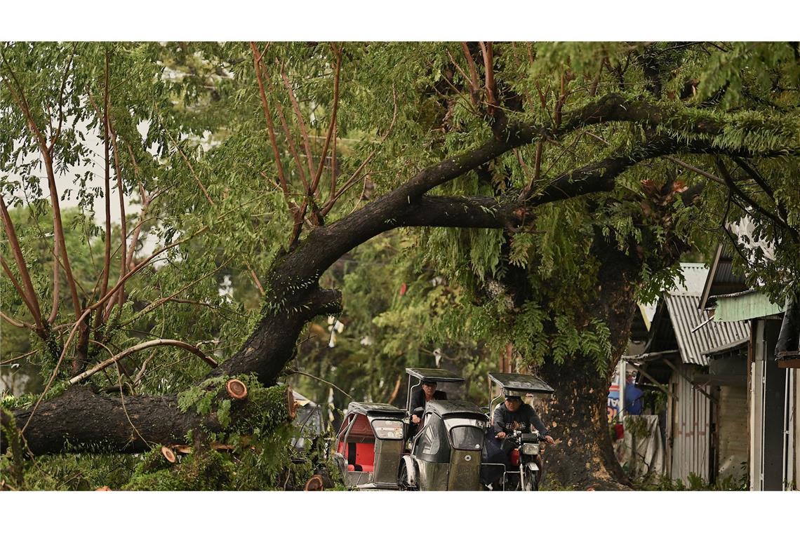 "Man-Yi", der auf den Philippinen "Pepito" genannt wird, ist der sechste Sturm innerhalb eines Monats, der über den Inselstaat zieht.