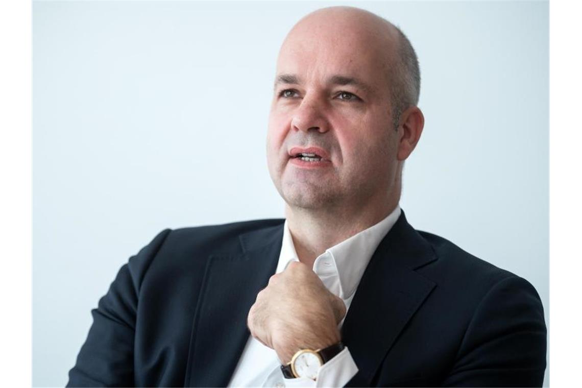 DIW-Präsident: Auch 2022 wird wirtschaftlich schwierig Marcel Fratzscher, Präsident des Deutschen Instituts für Wirtschaftsforschung (DIW), warnt vor zu viel Optimismus in Blick auf 2022. Foto: Bernd von Jutrczenka/dpa/Archiv