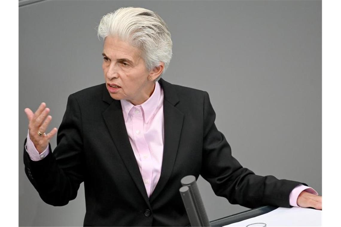 FDP-Politiker gegen strikte Frauenquote im Bundeskabinett Marie-Agnes Strack-Zimmermann (FDP) spricht sich dafür aus, sich bei der Zusammensetzung des Bundeskabinetts zuerst auf die fachliche Qualifikation zu konzentrieren. Foto: Britta Pedersen/dpa-Zentralbild/dpa