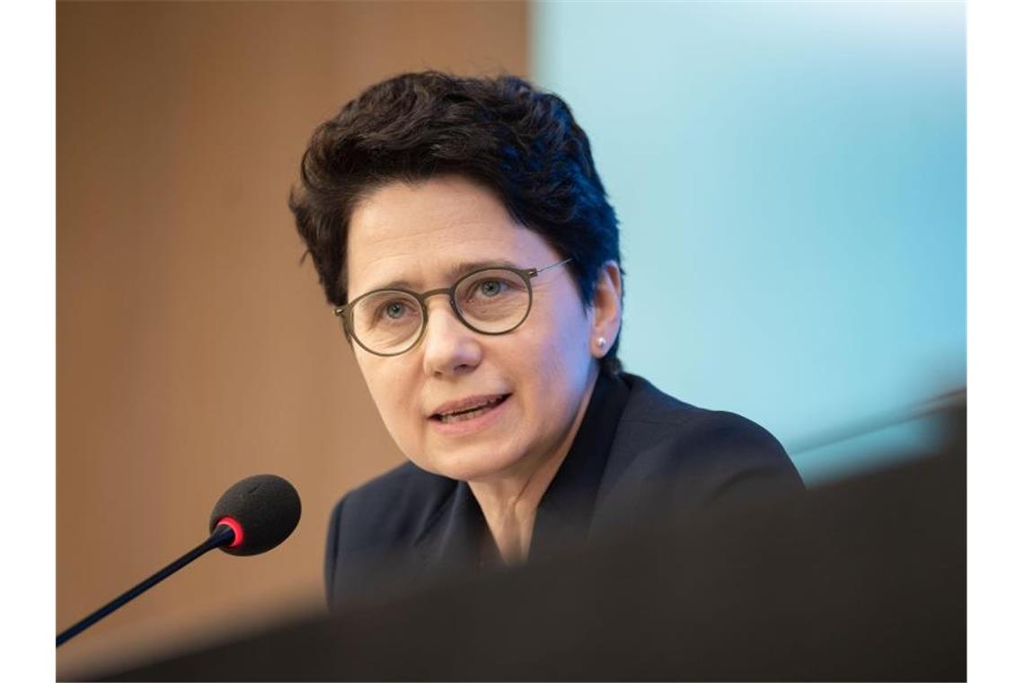 Ukraine-Flüchtlinge: Land lockert Corona-Vorgaben für Platz Marion Gentges (CDU), Justizministerin von Baden-Württemberg, bei einer Pressekonferenz. Foto: Marijan Murat/dpa