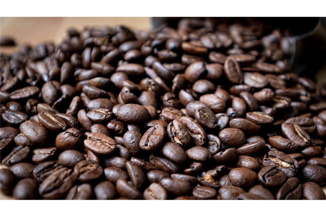 Marktführer Tchibo erhöht Mitte April die Kaffeepreise.