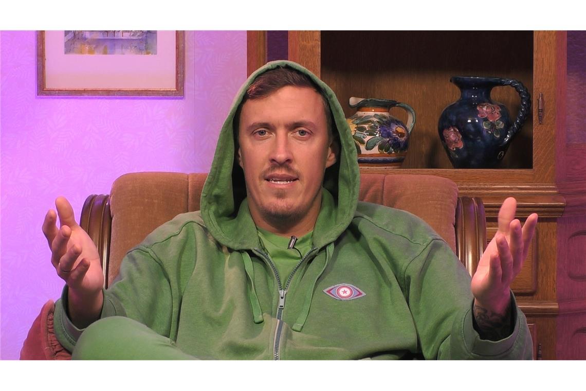 Max Kruse im Sprechzimmer.