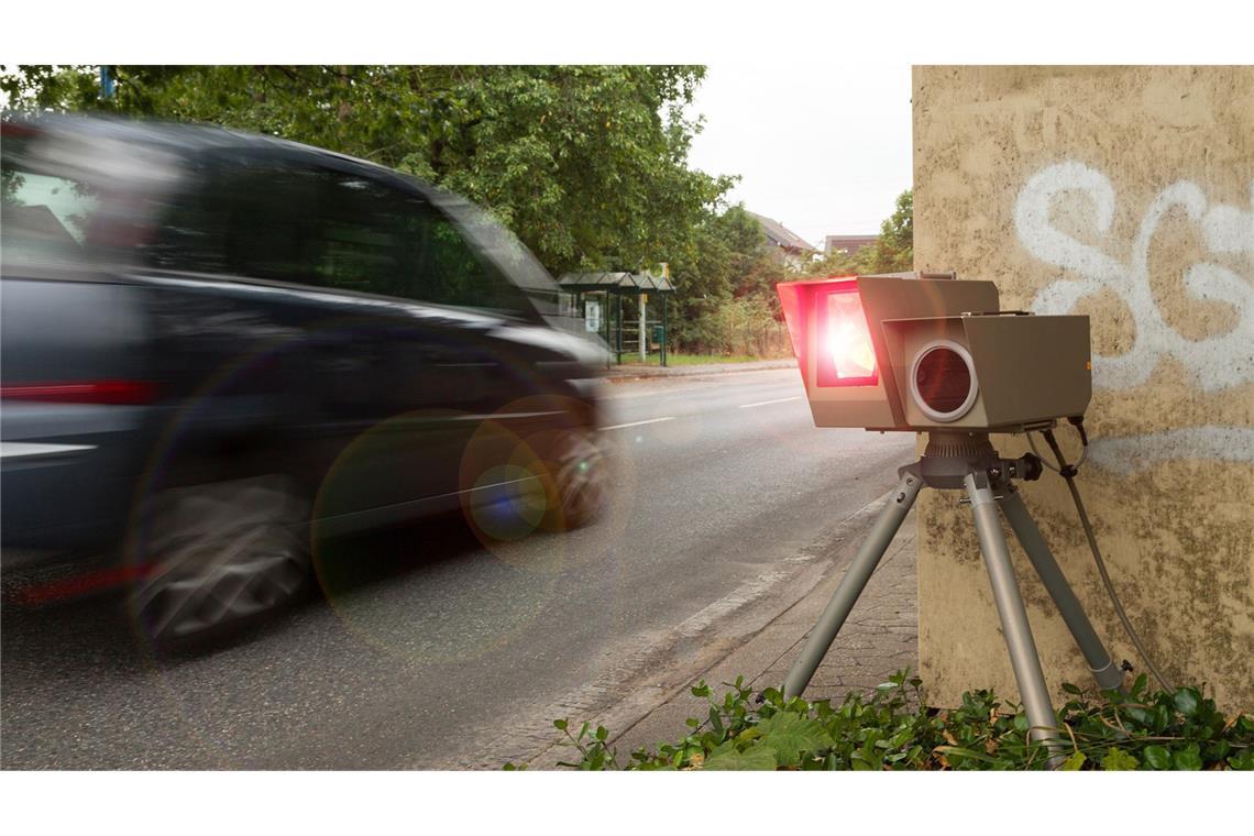 Mehr als 11.200 Fahrerinnen und Fahrer überschritten die zulässige Höchstgeschwindigkeit um mehr als 21 Kilometer pro Stunde und fuhren damit deutlich zu schnell. (Symbolbild)