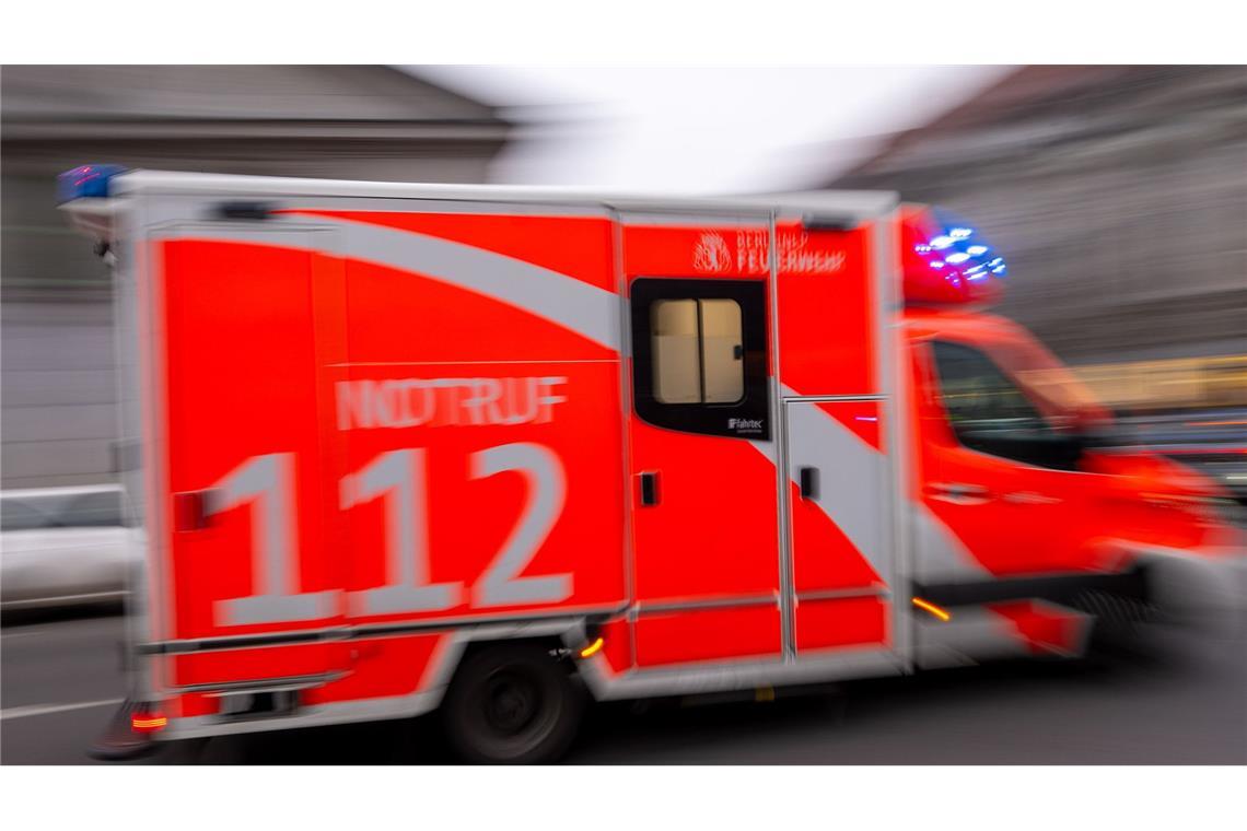 Mehrere Menschen wurden bei dem Unfall verletzt. (Symbolbild)