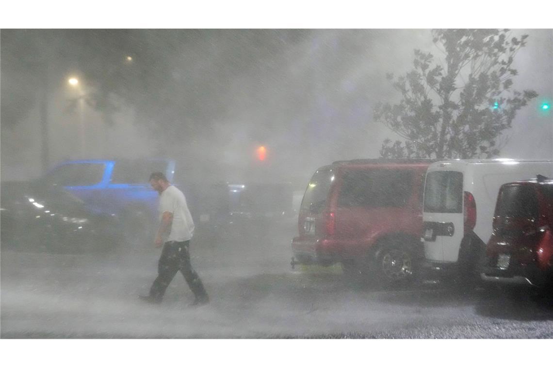 Meteorologen erwarten aber weiter heftigen Regen.