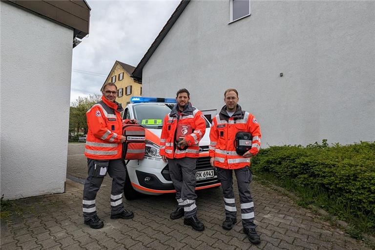 Michael Budig, Sebastian Wörner und Hannes Häbich (von links) waren besonders oft als ehrenamtliche Ersthelfer im Einsatz. Fotos: DRK