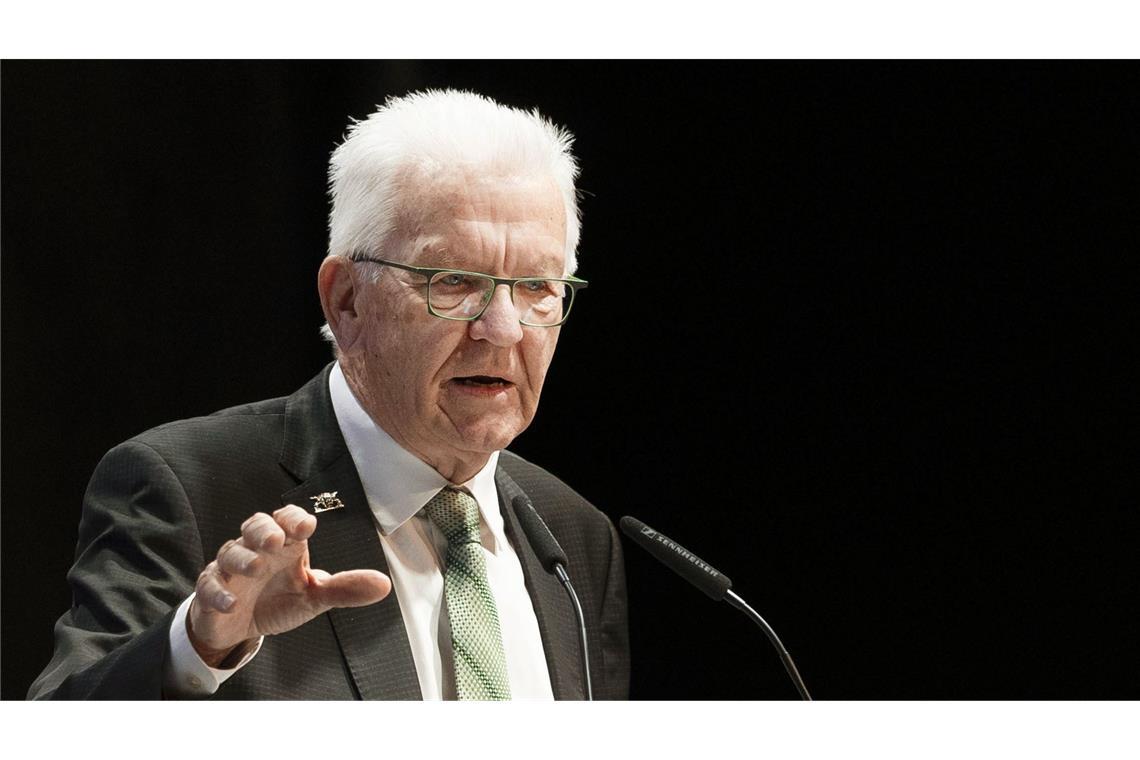 Ministerpräsident Winfried Kretschmann spricht bei Medienkongress.