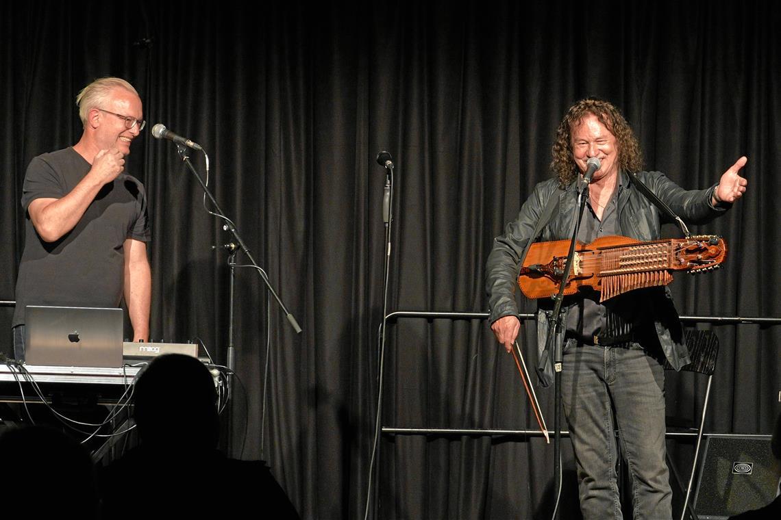 Mit dem Sounddesigner Stephen Elzenbeck steht Thomas Roth (rechts) in der Belinda nicht zum ersten Mal auf der Bühne. Foto: Ingrid Knack 