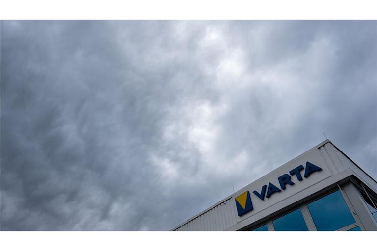 Mit einer Radikalkur soll der kriselnde Batteriekonzern Varta wieder auf Kurs gebracht werden.