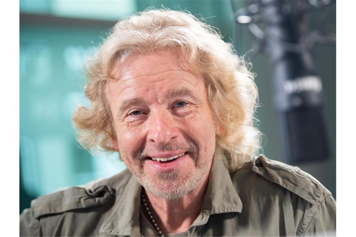 Gottschalk in Western-Look: Dreharbeiten für TV-Show Moderator Thomas Gottschalk. Foto: Tom Weller/dpa