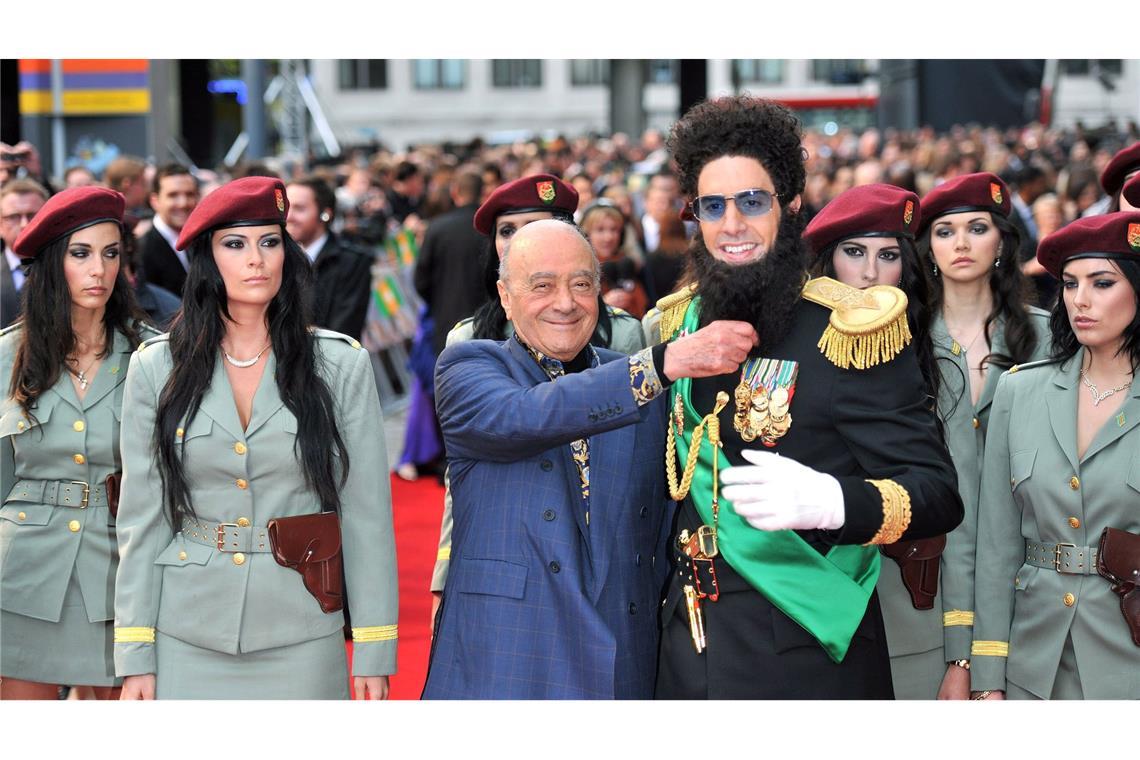 Mohamed Al Fayed (l.) galt als eine der schillerndsten Persönlichkeiten der britischen Geschäftswelt. (Achivbild)