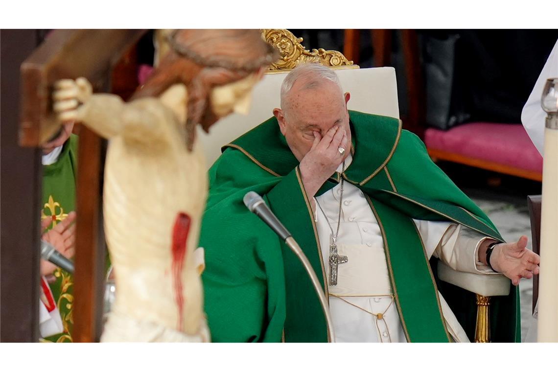 Musste in eine Klinik: Papst Franziskus. (Archivbild)