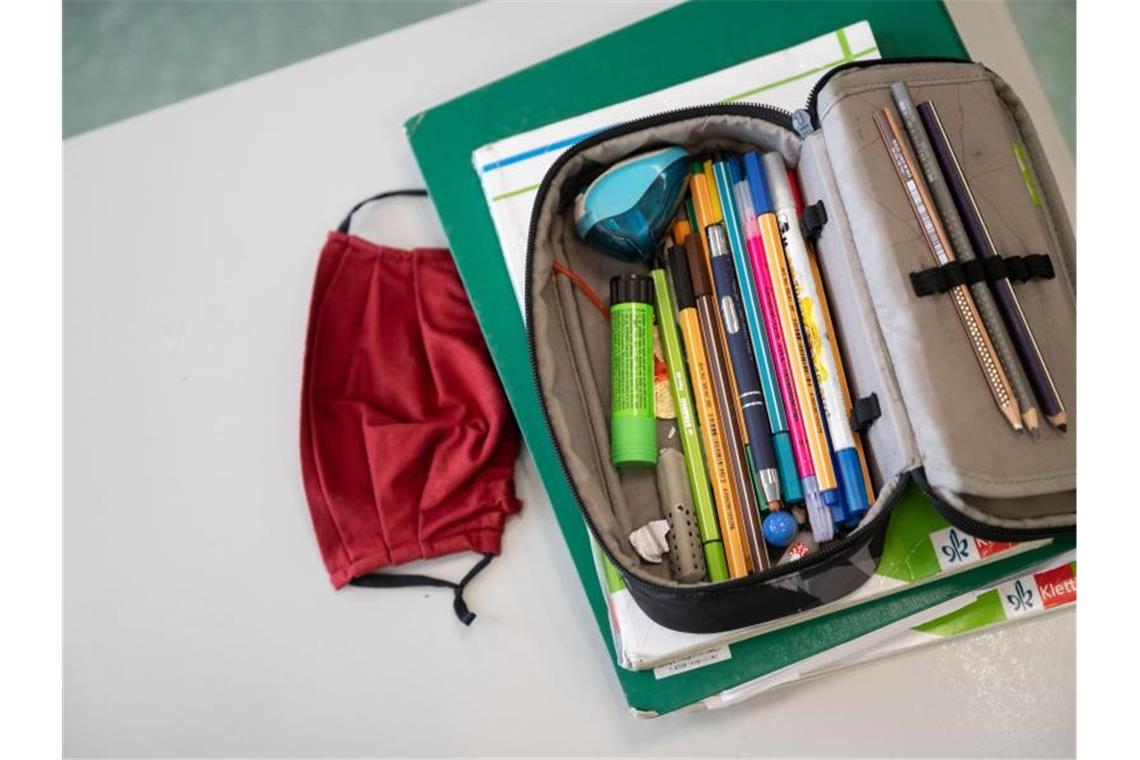 KMK-Präsidentin warnt vor Schulschließungen Nach den Weihnachtsferien stellt sich die Frage des Infektionsschutzes an Schulen. Foto: Marijan Murat/dpa/Symbolbild