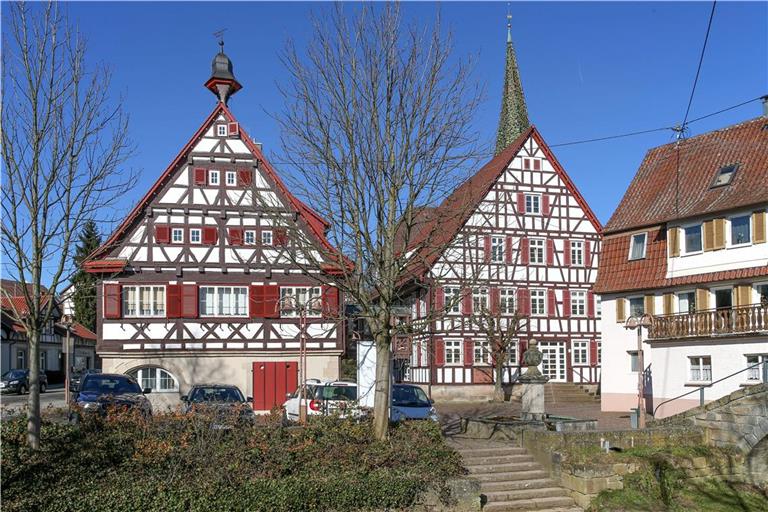 Nach einer Sitzungsunterbrechung wurde im Rathaus Unterweissach über die Geschäftsordnung an sich und über das Rederecht separat abgestimmt. Foto: Edgar Layher