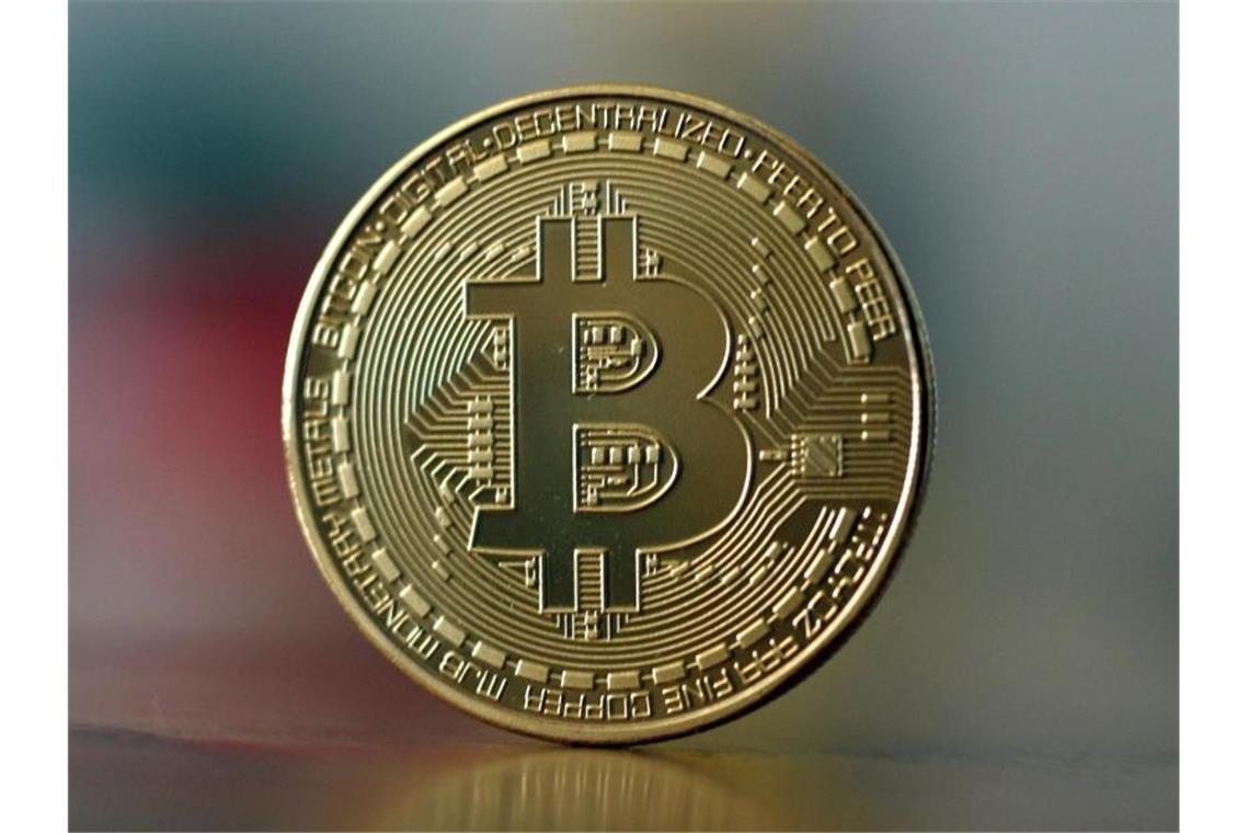 IWF fordert El Salvador zu Bitcoin-Aufgabe auf Nach El Salvadors Bitcoin-Gesetz muss jeder Händler, der technisch dazu in der Lage ist, die Kryptowährung annehmen. Foto: Ina Fassbender/dpa