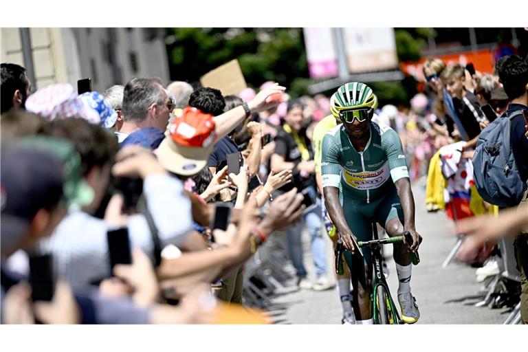 Nach seinem Sturz kann Biniam Girmay die 111. Tour de France fortsetzen.